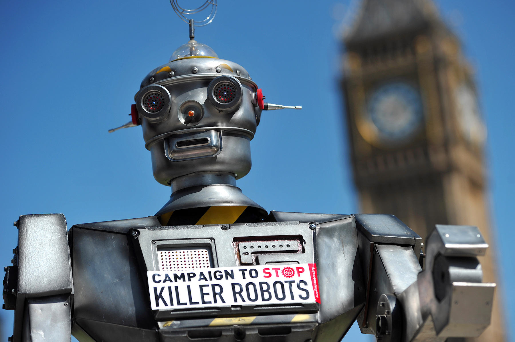Siamo vicini all’impiego in guerra di robot killer autonomi
