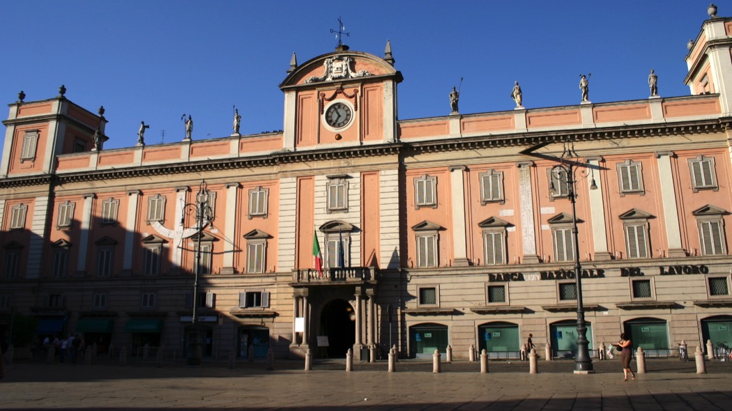 Palazzo del governatore, Piacenza (foto: Giovanni Dall'Orto, Wikipedia)