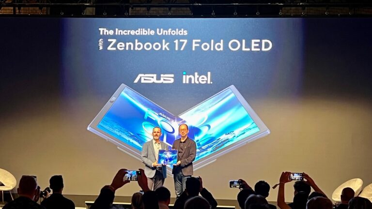 Ifa 2022, Asus ha presentato il notebook pieghevole Zenbook 17 Fold Oled